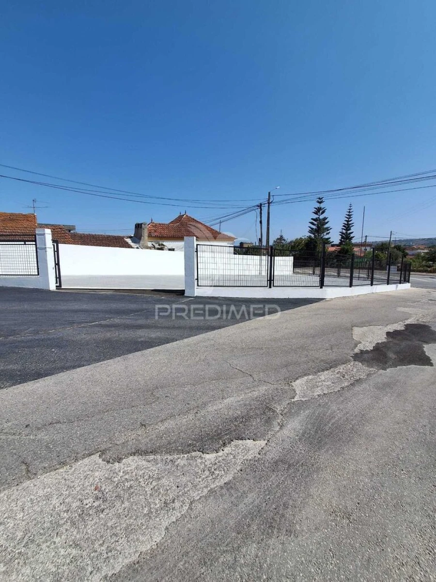 Armazém para Arrendamento em Batalha Foto 3