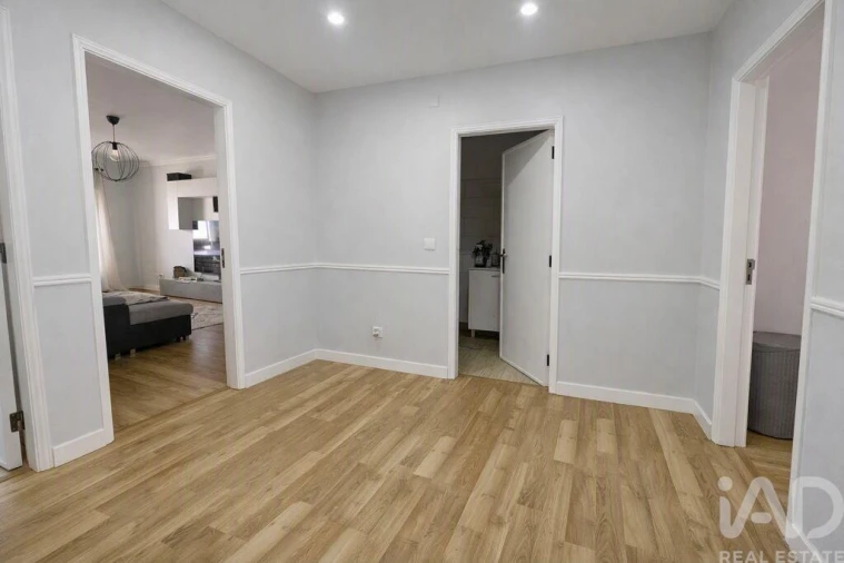 Apartamento T2 para Venda em Algueirão-Mem Martins Foto 6