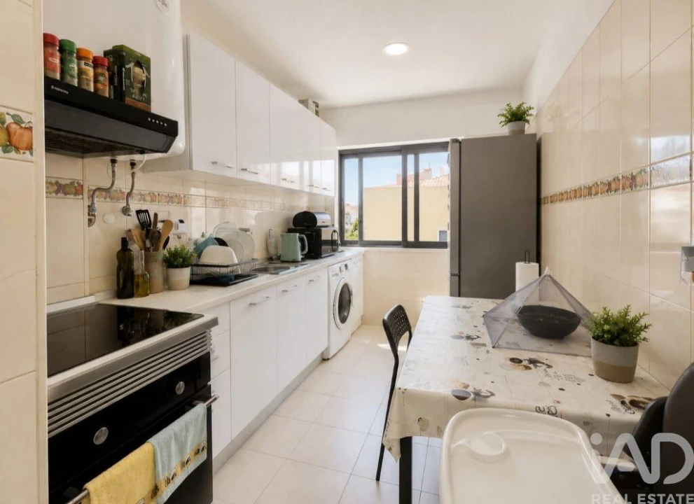 Apartamento T2 para Venda em Algueirão-Mem Martins Foto 5