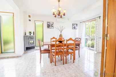 Moradia T4 para Venda em Horta (Angustias)