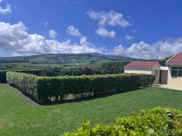 Moradia T4 para Venda em Horta (Angustias)