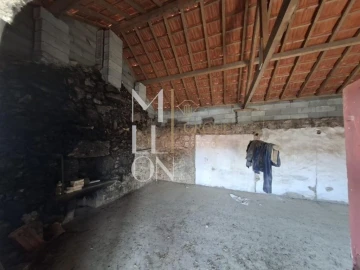 Moradia T2 para Venda em Pousafoles do Bispo, Pena Lobo e Lomba