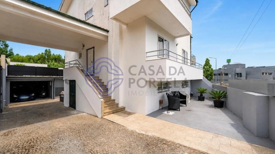 Moradia T3 para Venda em Vilar de Andorinho