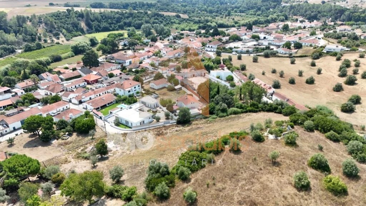 Moradia T3 para Venda em Achete, Azoia de Baixo e Póvoa de Santarém Foto 8