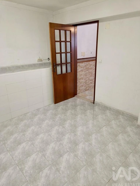 Moradia T2 para Venda em São Bento do Cortiço e Santo Estêvão