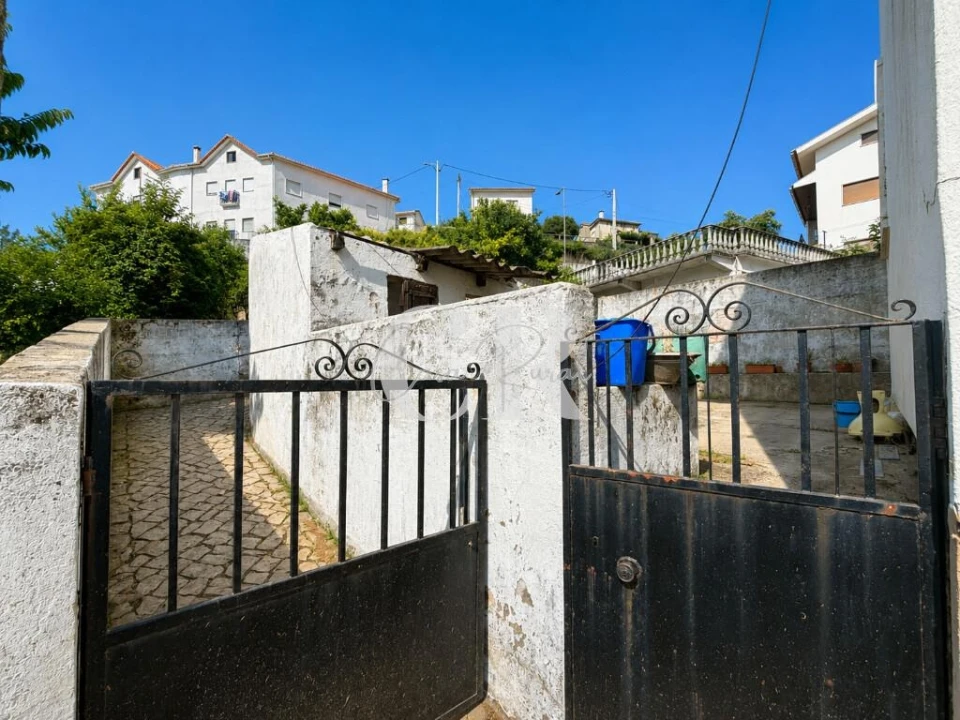 Prédio para Venda em Castanheira de Pêra e Coentral Foto 40