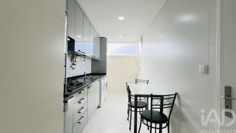 Apartamento T2 para Venda em União das Freguesias de Setúbal