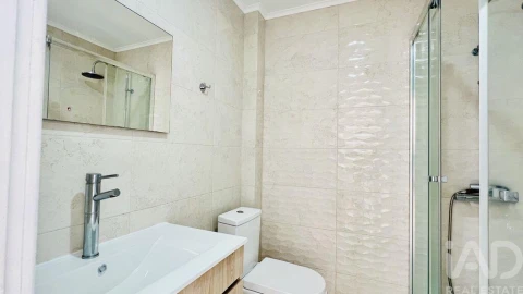 Apartamento T2 para Venda em União das Freguesias de Setúbal