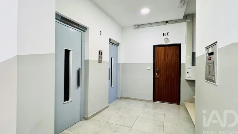 Apartamento T2 para Venda em União das Freguesias de Setúbal