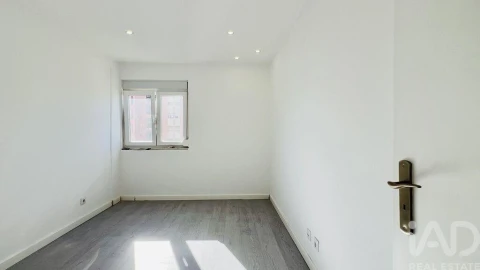Apartamento T2 para Venda em União das Freguesias de Setúbal