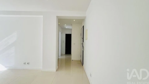 Apartamento T2 para Venda em União das Freguesias de Setúbal