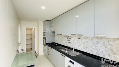 Apartamento T2 para Venda em União das Freguesias de Setúbal