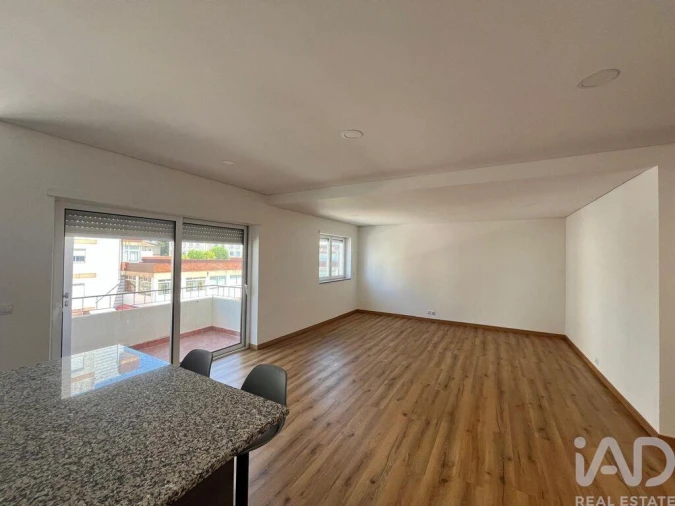 Apartamento T3 para Arrendamento em Darque Foto 18