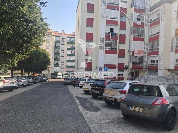 Apartamento T1 para Venda em Alfragide Foto 14
