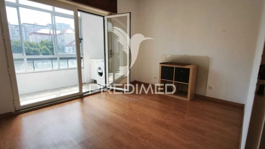 Apartamento T1 para Venda em Alfragide