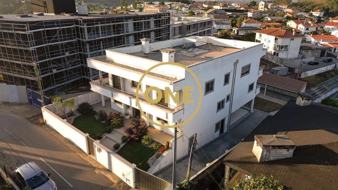 Moradia T4 para Venda em Vila Nova de Famalicão e Calendário Foto 1
