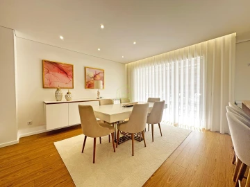 Apartamento T3 para Venda em Póvoa de Varzim, Beiriz e Argivai