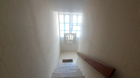 Apartamento T1 para Venda em Alfragide