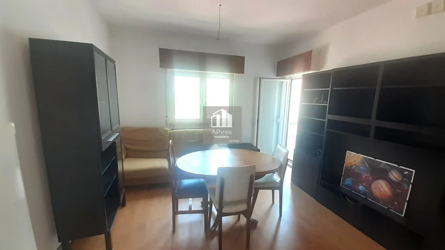 Apartamento T1 para Venda em Alfragide Foto 2