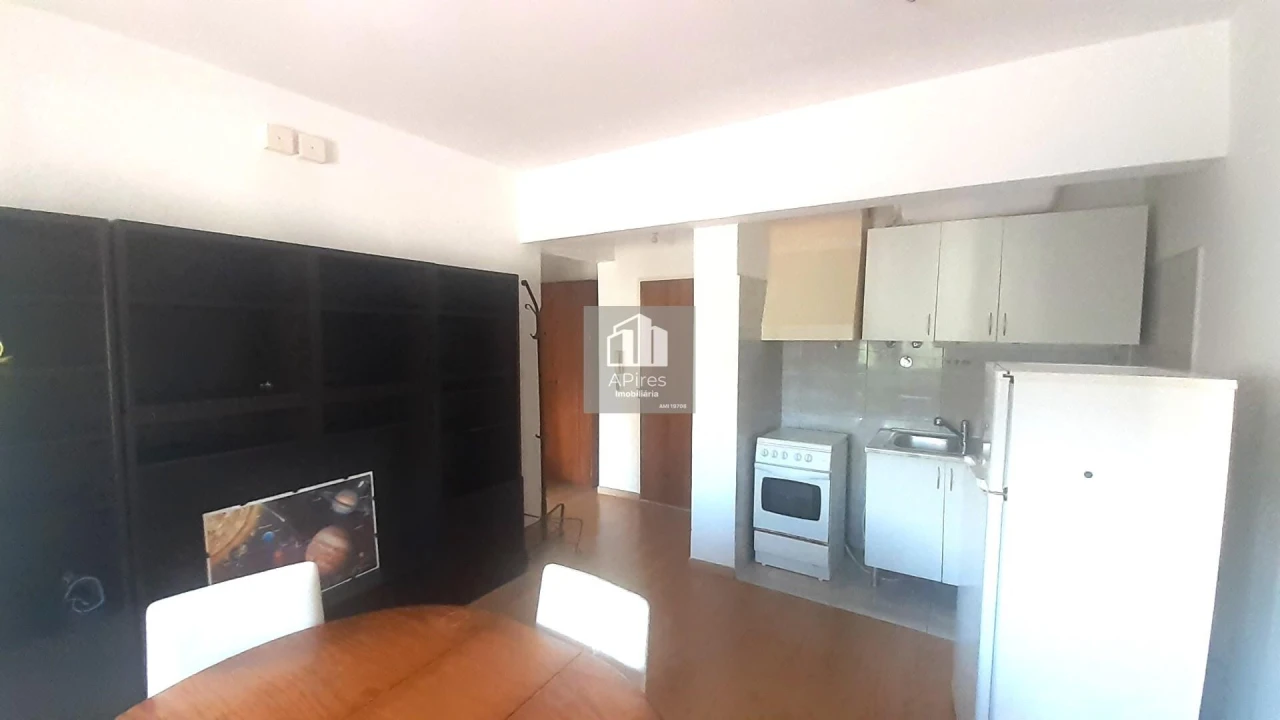 Apartamento T1 para Venda em Alfragide Foto 3