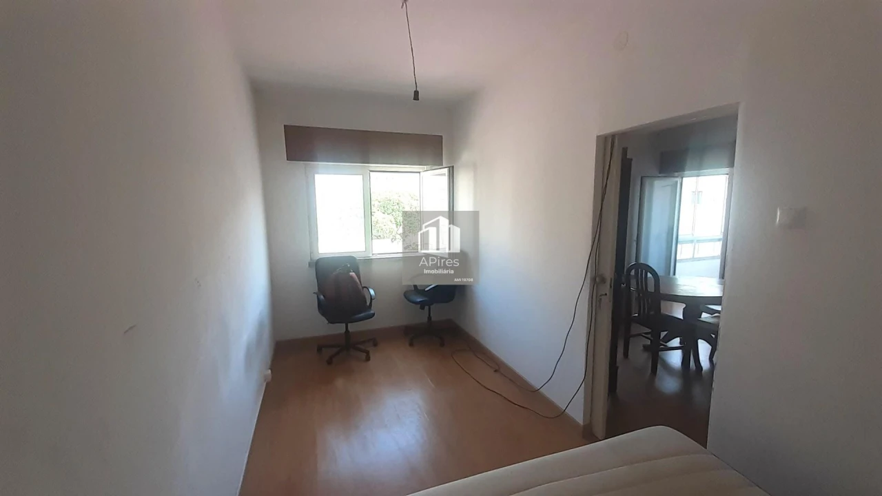 Apartamento T1 para Venda em Alfragide Foto 13