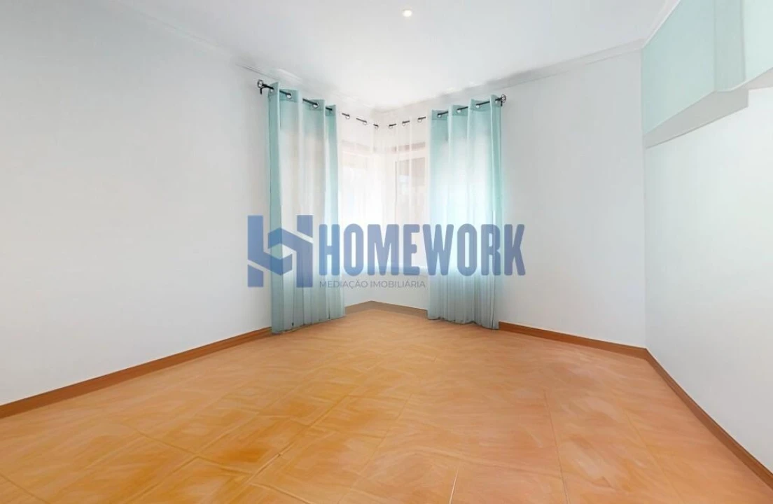 Apartamento T2 para Venda em Barreiro e Lavradio Foto 12