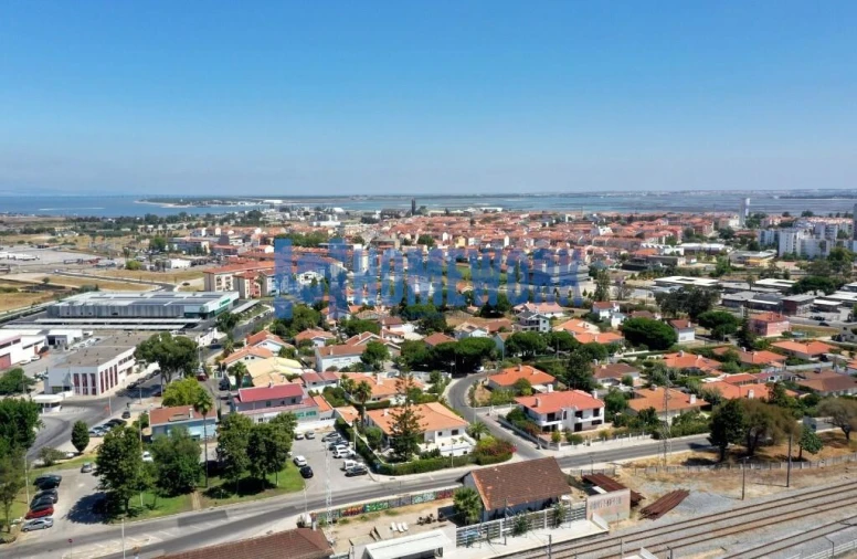 Apartamento T2 para Venda em Barreiro e Lavradio Foto 35