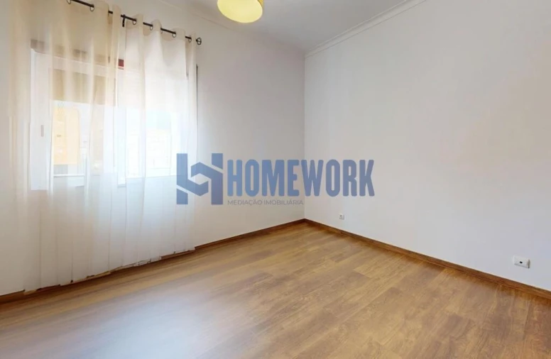Apartamento T2 para Venda em Barreiro e Lavradio Foto 27