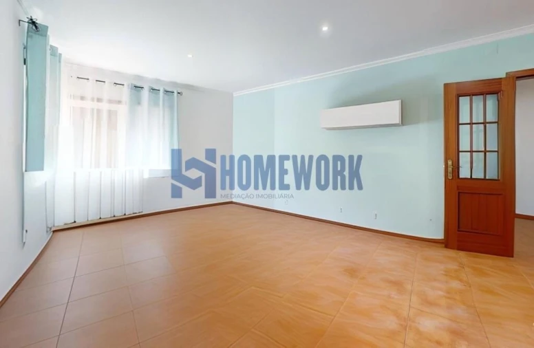 Apartamento T2 para Venda em Barreiro e Lavradio Foto 14