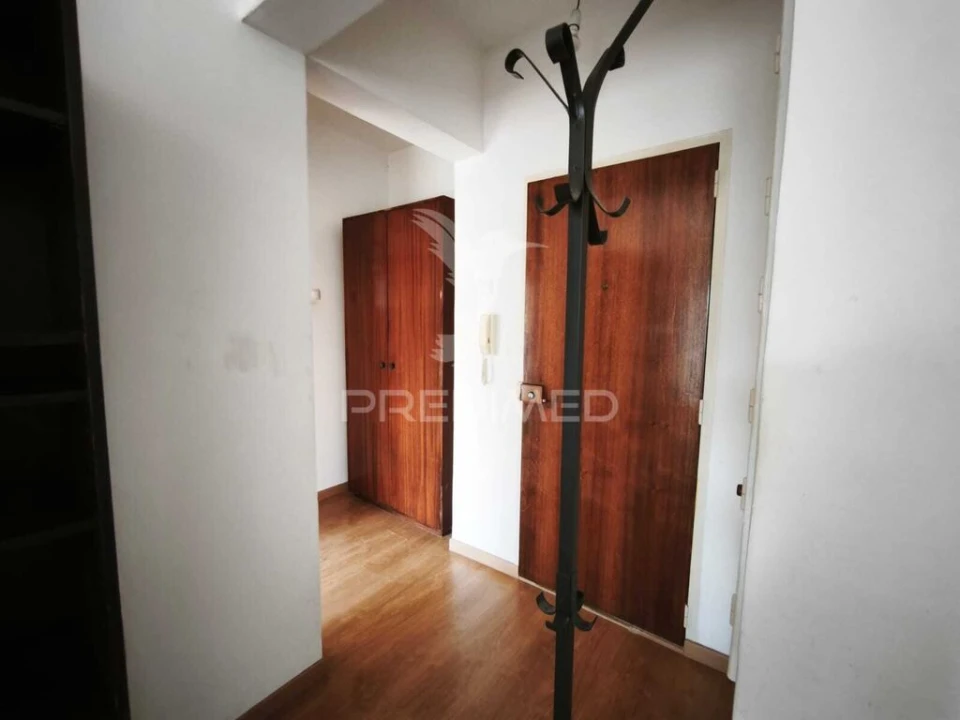 Apartamento T1 para Venda em Alfragide Foto 10