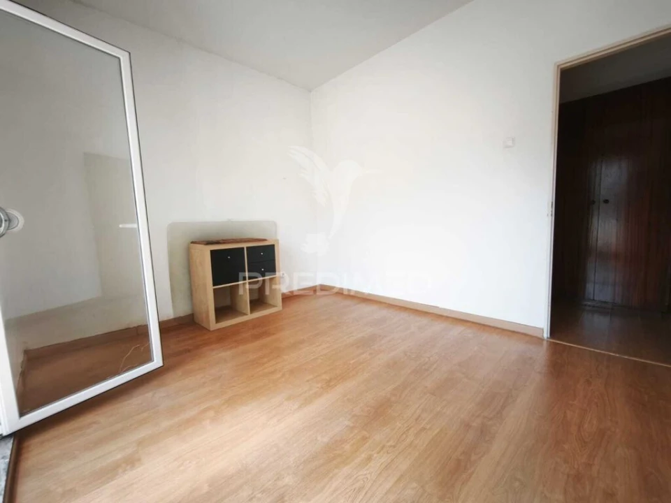 Apartamento T1 para Venda em Alfragide Foto 9