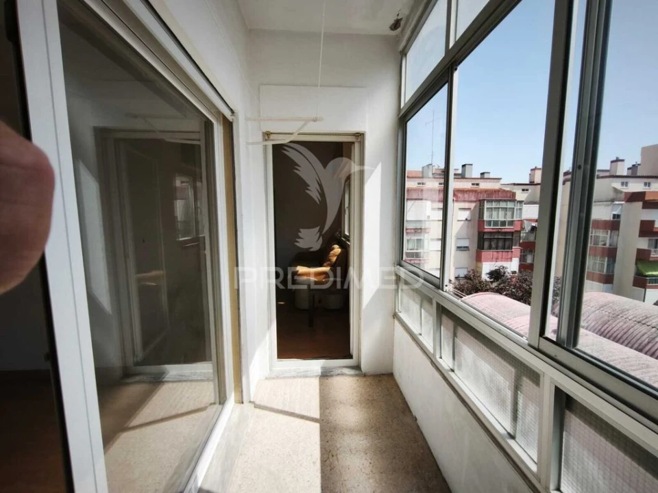 Apartamento T1 para Venda em Alfragide Foto 16