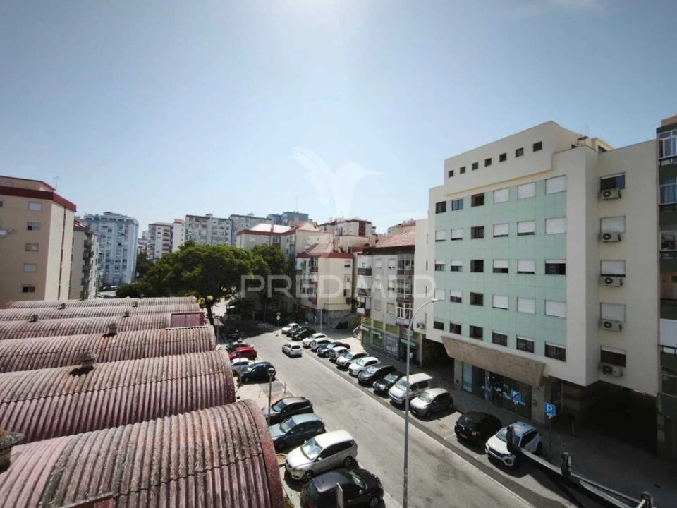 Apartamento T1 para Venda em Alfragide Foto 20