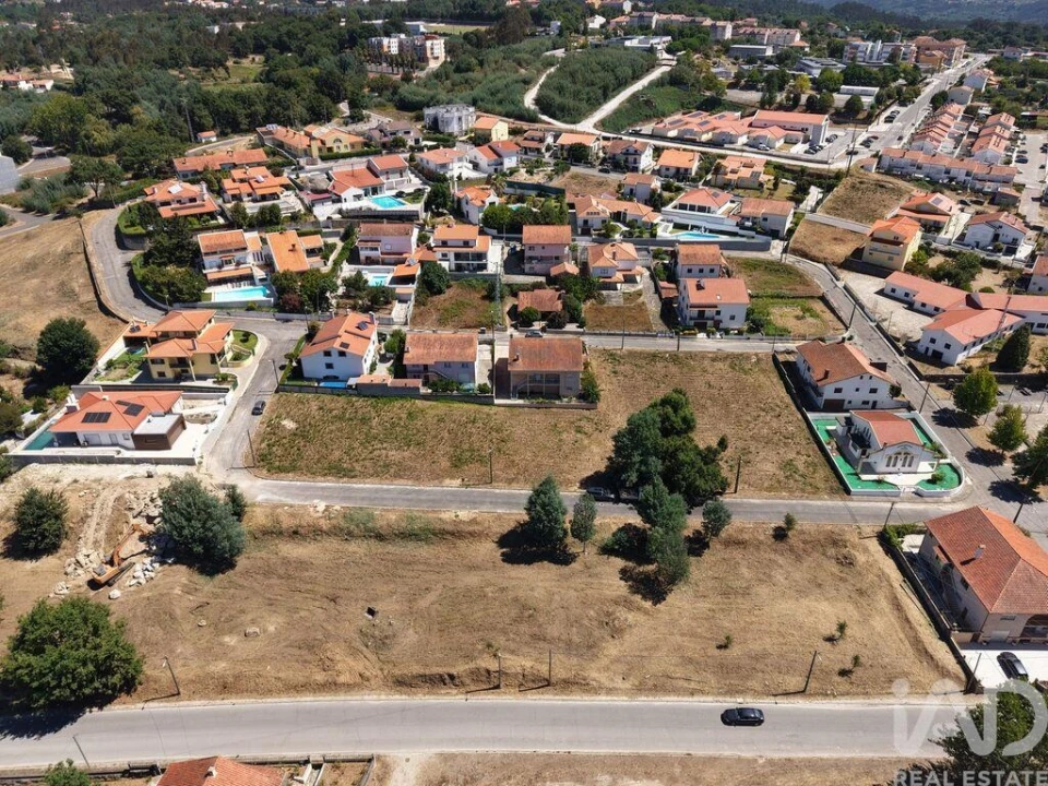 Terreno para Venda em Santa Comba Dão e Couto do Mosteiro Foto 2