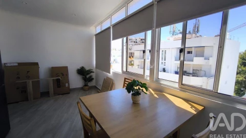 Apartamento T3 para Venda em Faro (Sé e São Pedro)