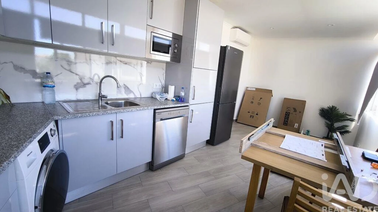 Apartamento T3 para Venda em Faro (Sé e São Pedro) Foto 3