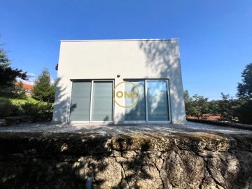 Moradia T3 para Venda em Chorense e Monte