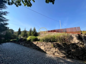 Moradia T3 para Venda em Chorense e Monte