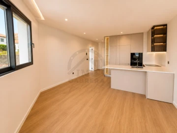 Apartamento T1 para Venda em Santo Antonio