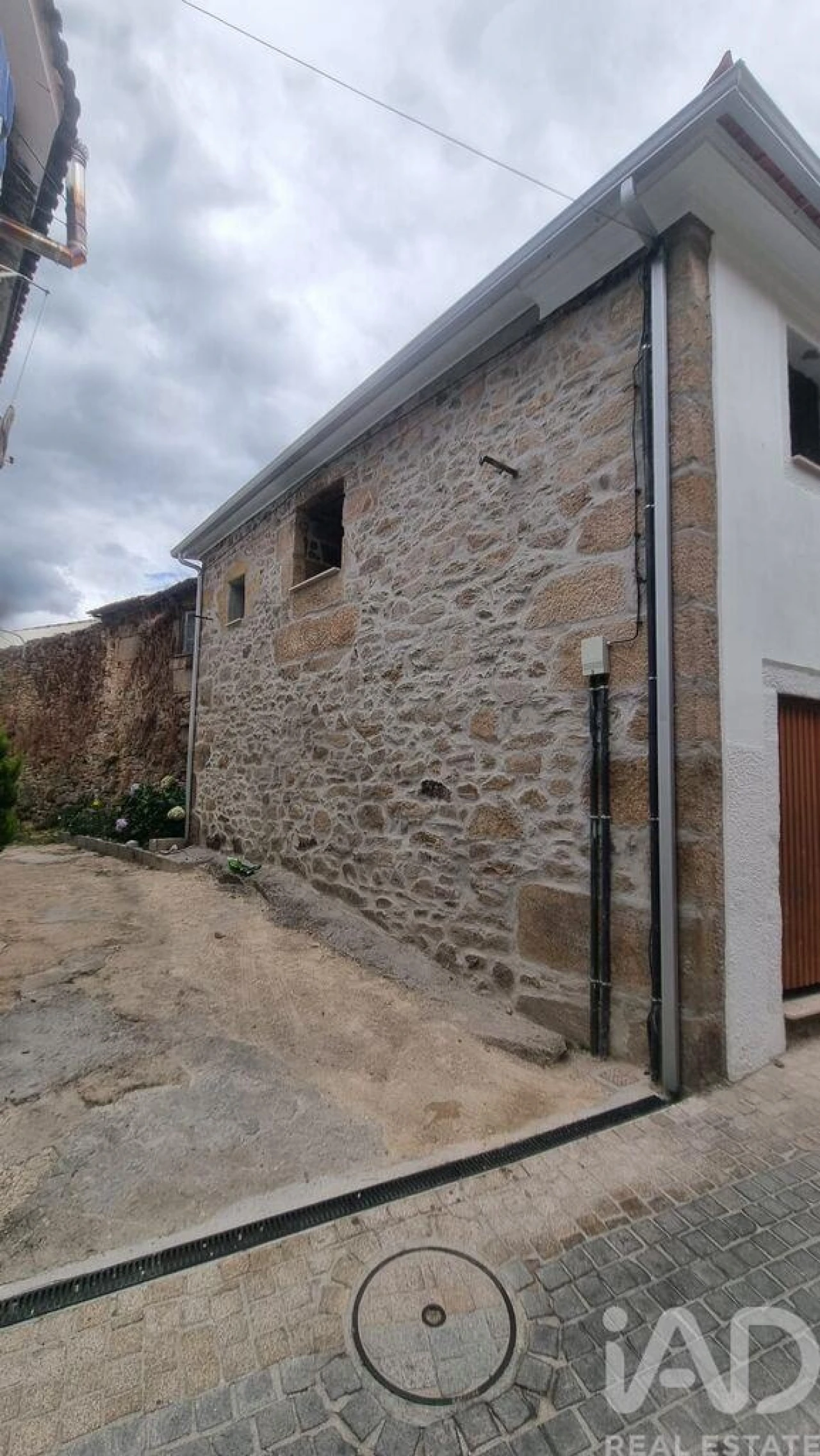 Moradia T2 para Venda em Moimenta da Beira Foto 1