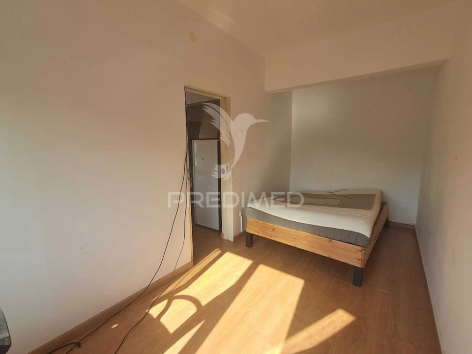 Apartamento T1 para Venda em Alfragide Foto 6