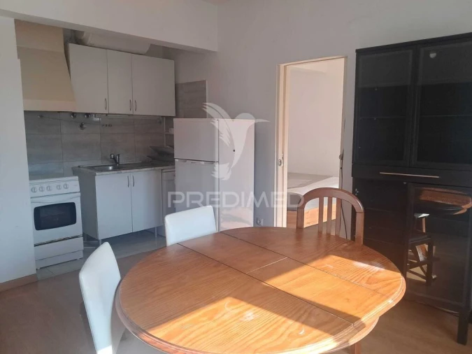 Apartamento T1 para Venda em Alfragide Foto 2