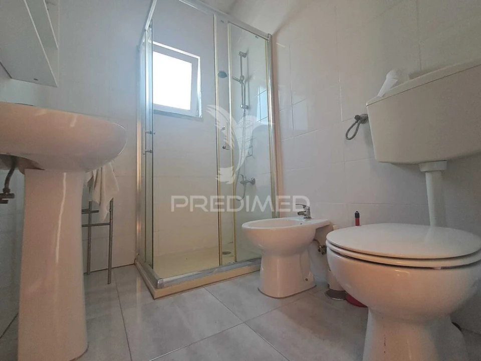 Apartamento T1 para Venda em Alfragide Foto 10