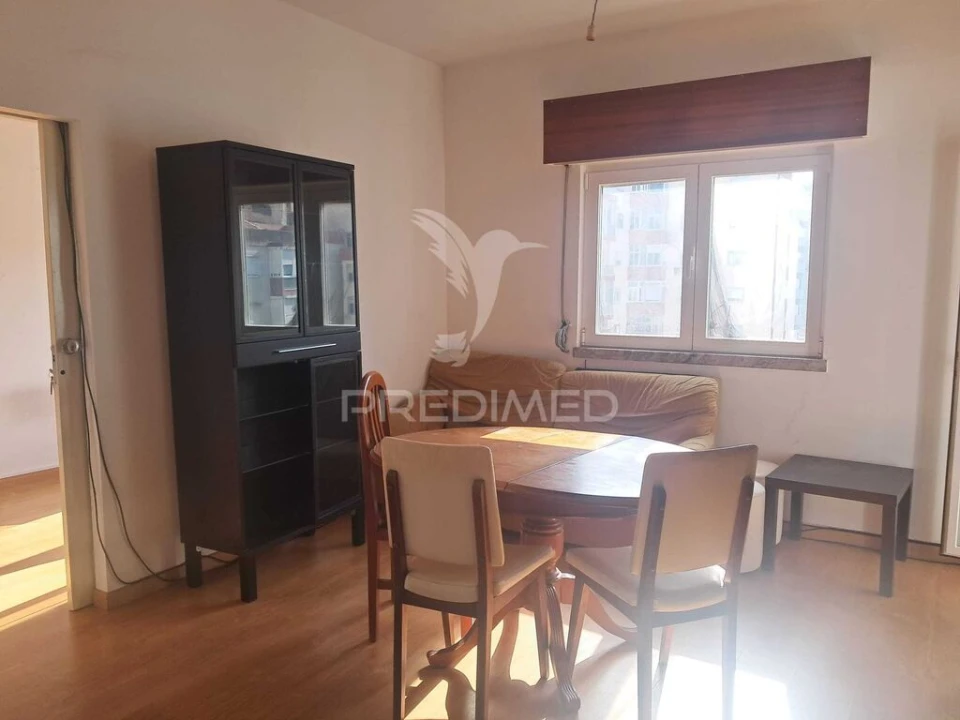 Apartamento T1 para Venda em Alfragide Foto 4