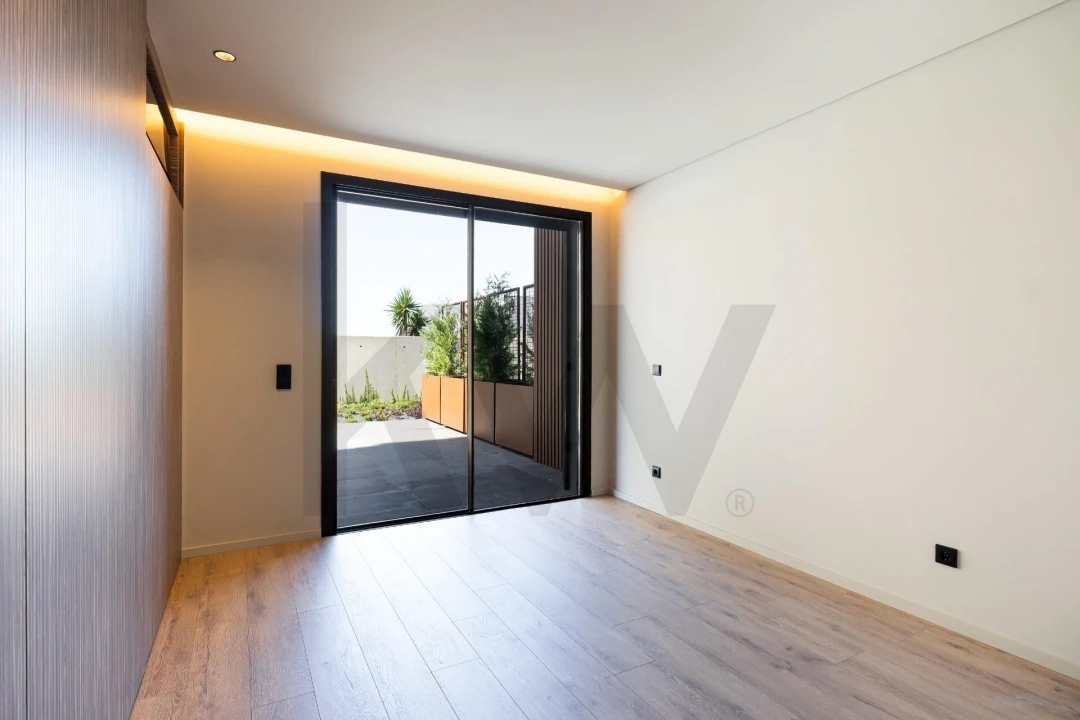Apartamento T2 para Venda em Vilar de Andorinho Foto 14