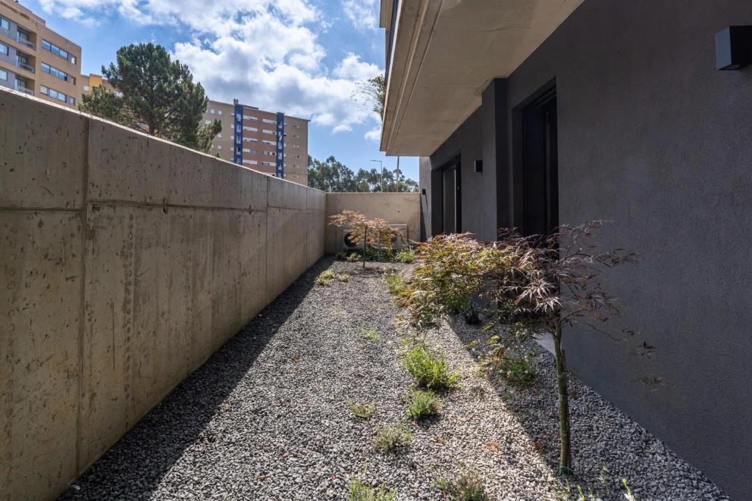 Apartamento T2 para Venda em Vilar de Andorinho Foto 13