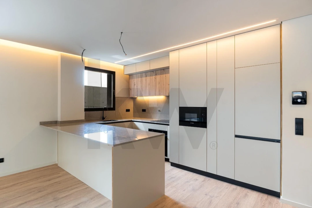 Apartamento T2 para Venda em Vilar de Andorinho Foto 3