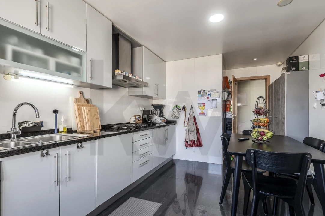 Apartamento T3 para Venda em Póvoa de Santa Iria e Forte da Casa Foto 6