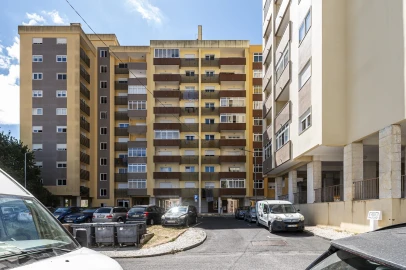 Apartamento T3 para Venda em Póvoa de Santa Iria e Forte da Casa