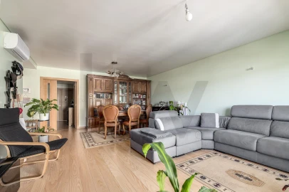 Apartamento T3 para Venda em Póvoa de Santa Iria e Forte da Casa